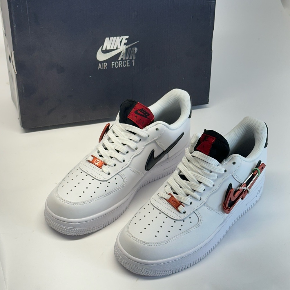 NIKE Air Force 1 '07 Premium Carabiner - White Habanero Red BRAND NEW - Picture 2 of 7